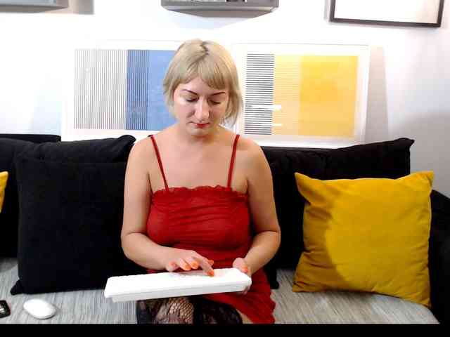 laraloveblis1 webcam