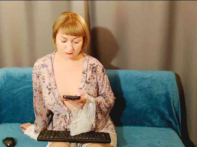 laraloveblis1 webcam