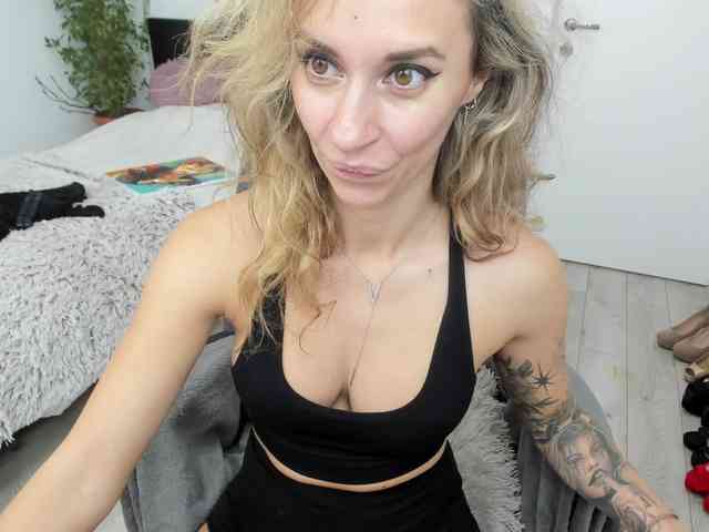 EmmaGracee's webcam live show