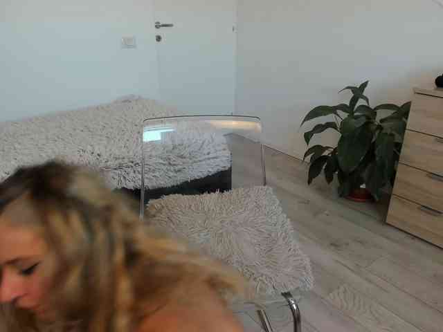 EmmaGracee webcam