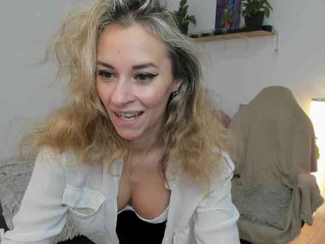 EmmaGracee webcam