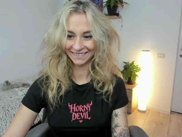 EmmaGracee webcam