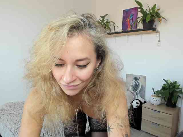 EmmaGracee webcam