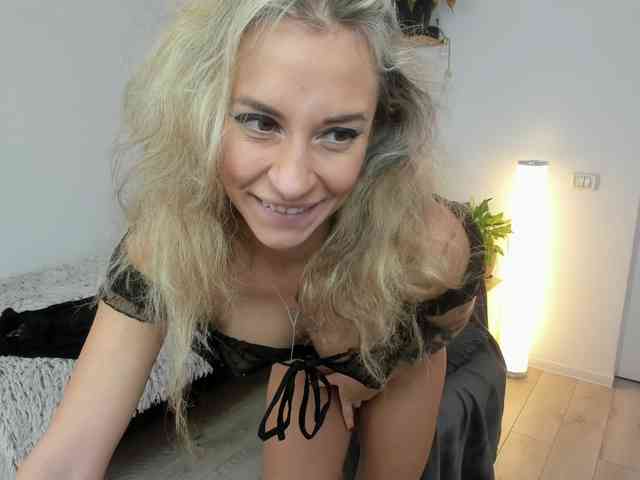 EmmaGracee webcam