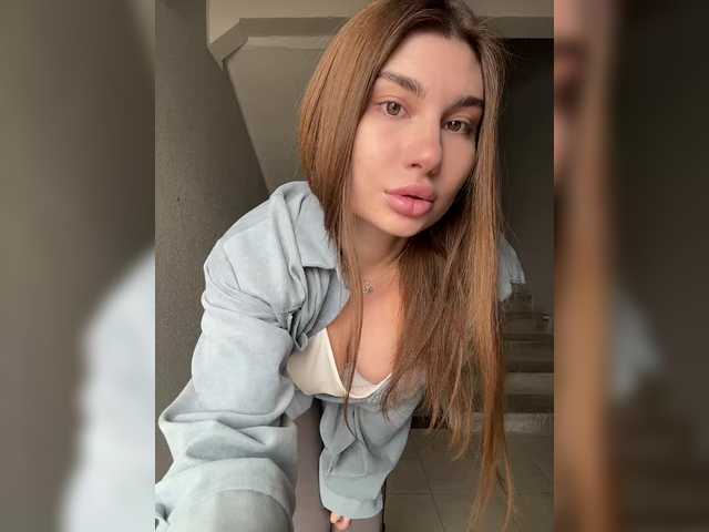 -EmilyBaby-'s BongaCams show and profile