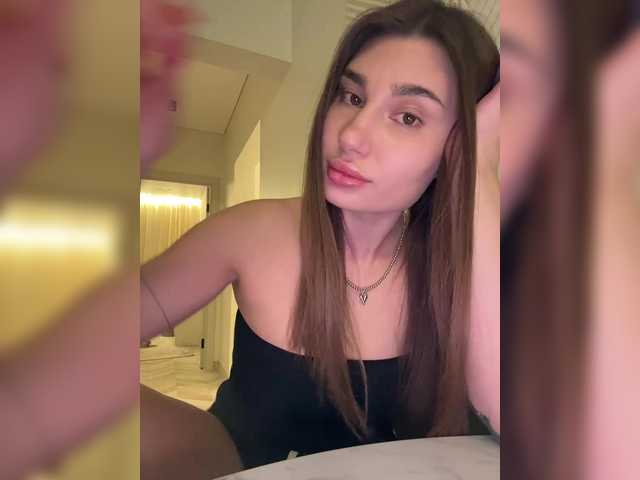 -EmilyBaby-'s BongaCams show and profile