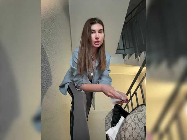 -EmilyBaby-'s BongaCams show and profile