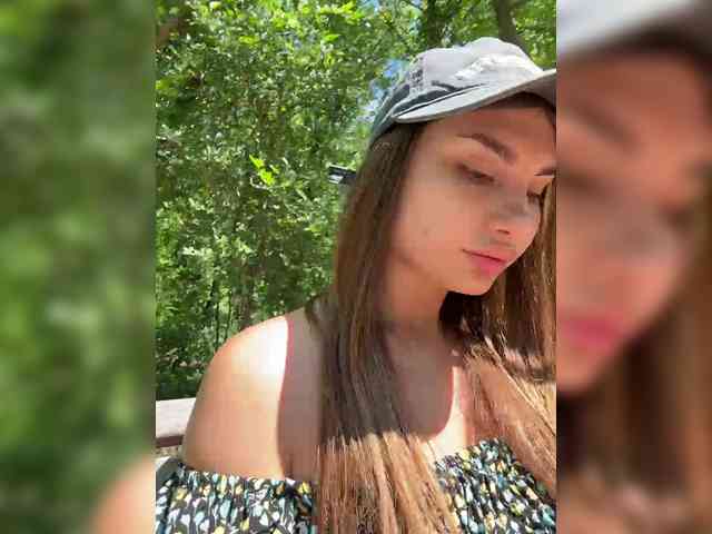 public voyeur webcam -EmilyBaby-