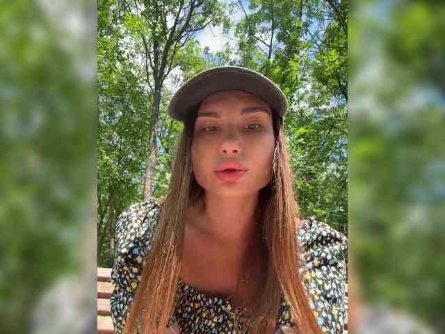 live nude chat -EmilyBaby-