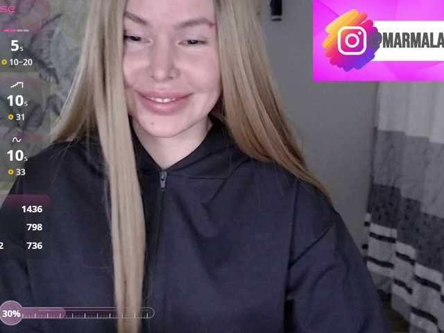 Foxymoxy19's BongaCams show and profile