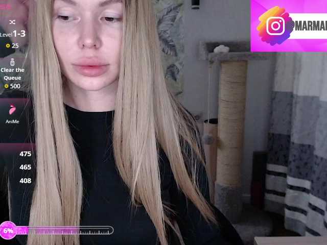 Foxymoxy19's BongaCams show and profile