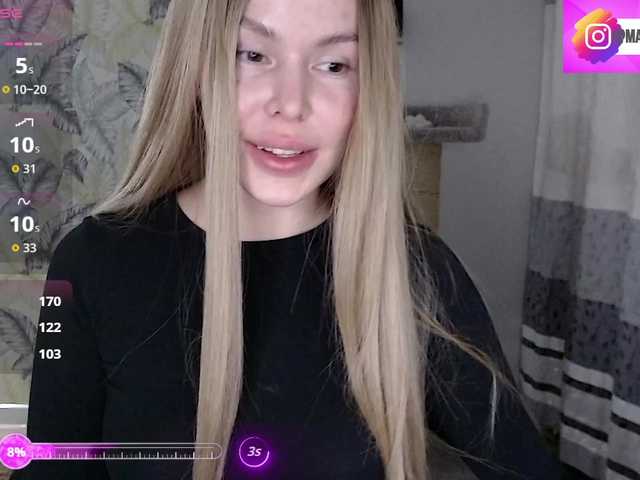 Foxymoxy19 from BongaCams