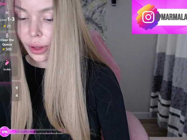 Foxymoxy19's BongaCams show and profile