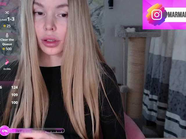 Foxymoxy19's BongaCams show and profile