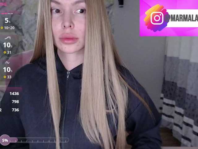 Foxymoxy19's BongaCams show and profile