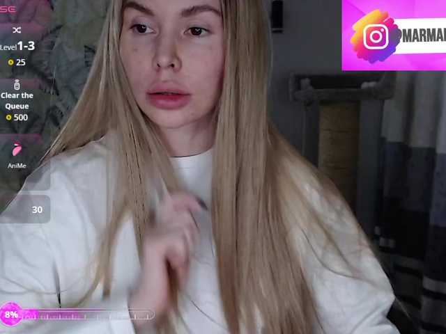 Foxymoxy19's BongaCams show and profile