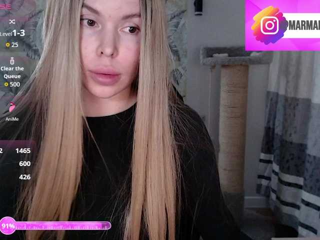 Foxymoxy19's BongaCams show and profile