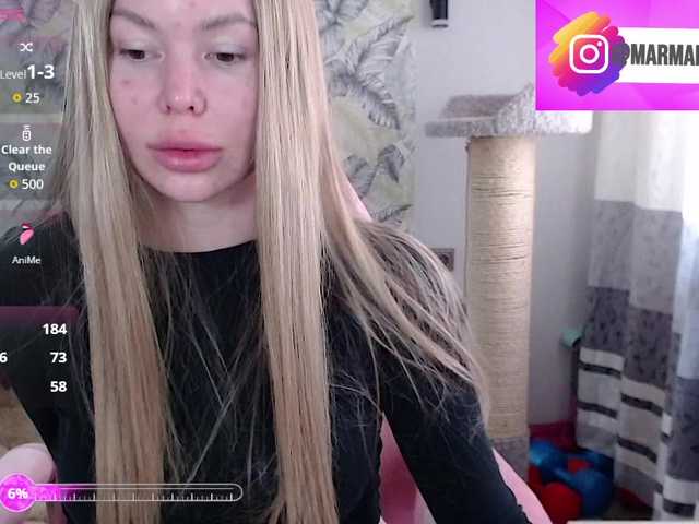 Foxymoxy19's BongaCams show and profile