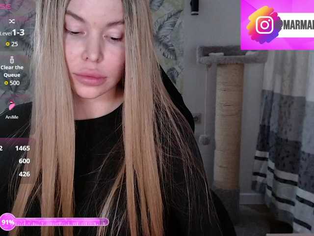 Foxymoxy19's BongaCams show and profile