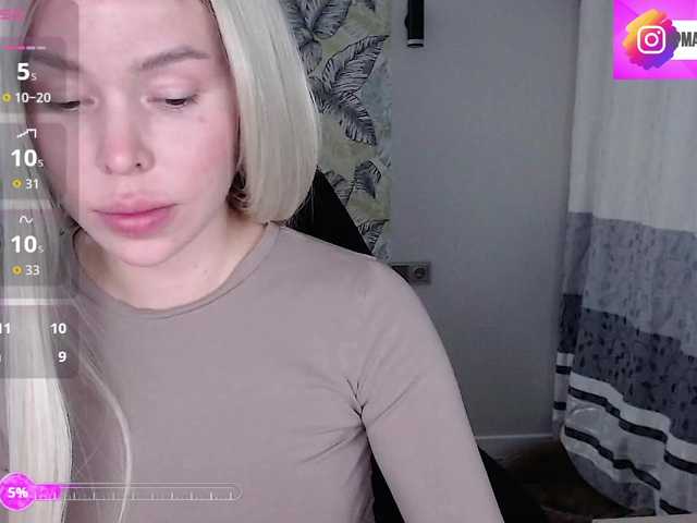 Foxymoxy19 from BongaCams is Freechat