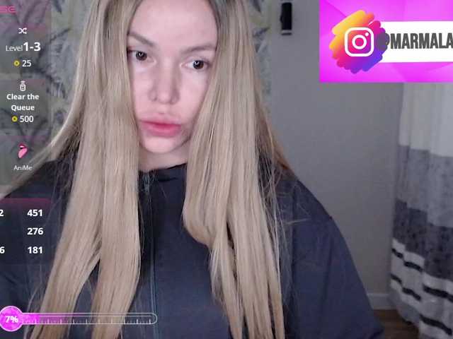 Foxymoxy19's BongaCams show and profile