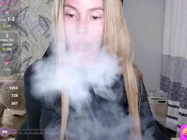 Foxymoxy19's webcam live show