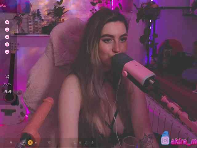 AkiraMiyaMur webcam