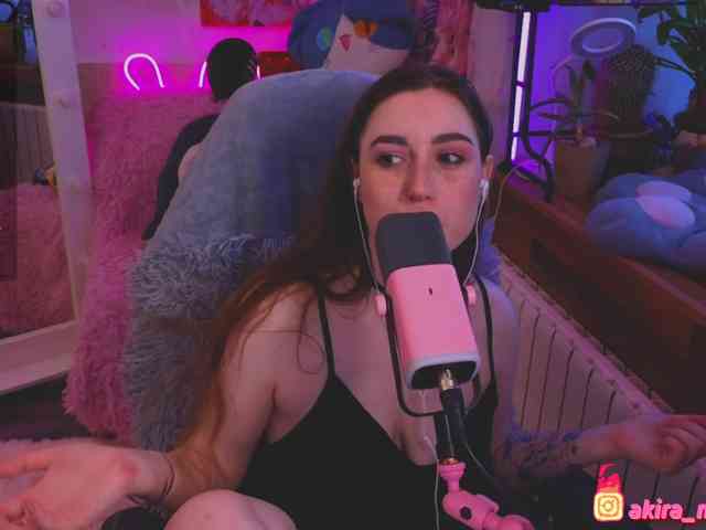 AkiraMiyaMur webcam