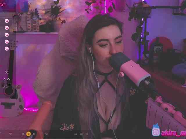 AkiraMiyaMur webcam