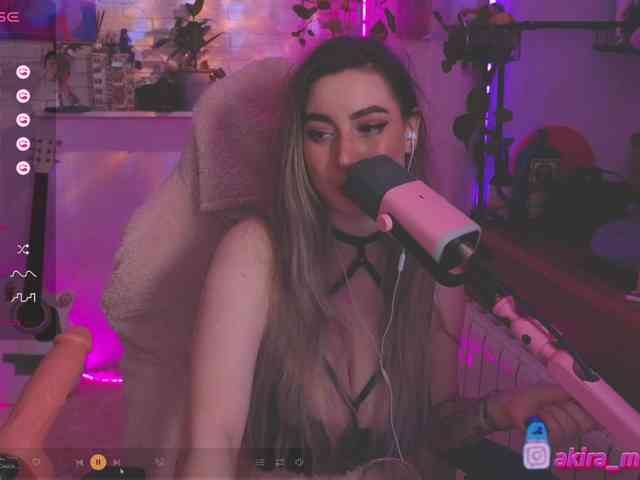 AkiraMiyaMur webcam