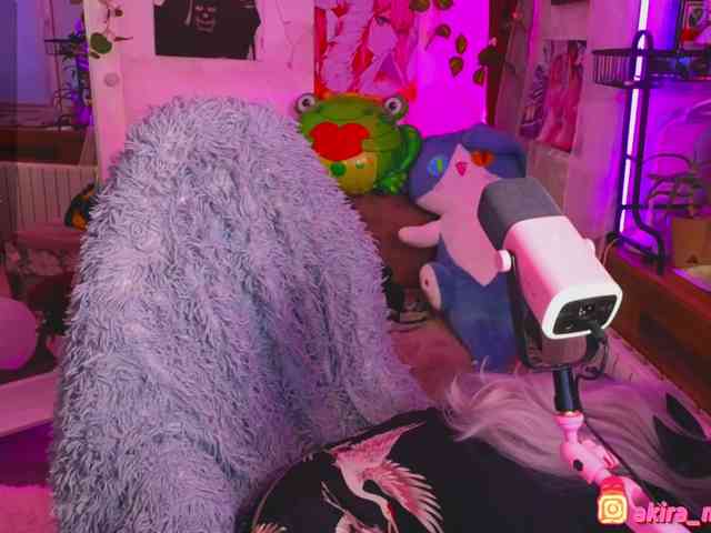 AkiraMiyaMur webcam
