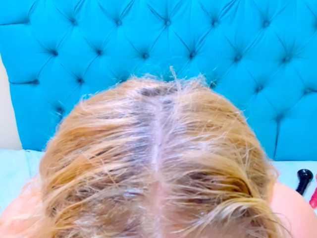 Nayla-Garner's BongaCams show and profile