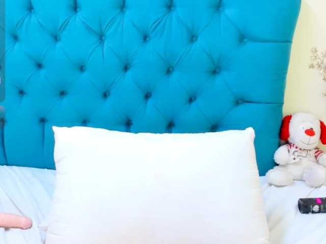 Nayla-Garner's BongaCams show and profile