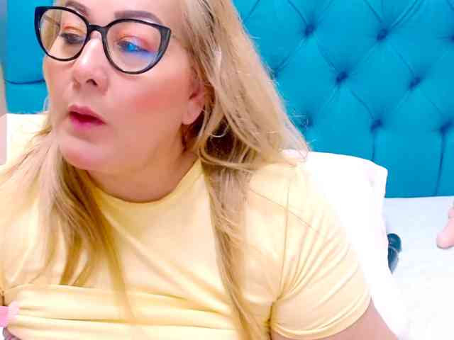 Nayla-Garner webcam