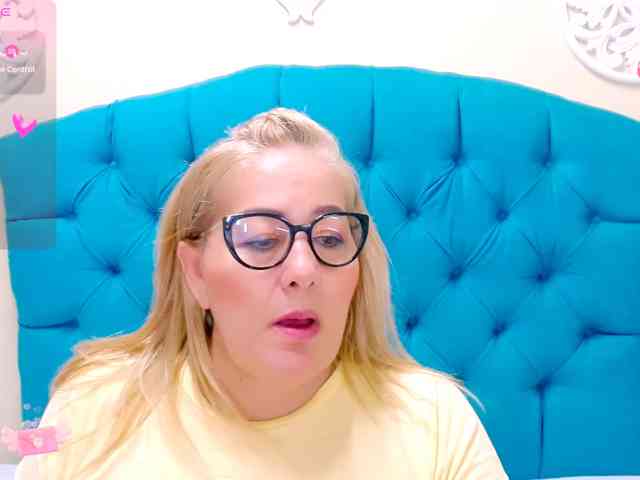 Nayla-Garner webcam