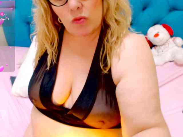 Nayla-Garner webcam