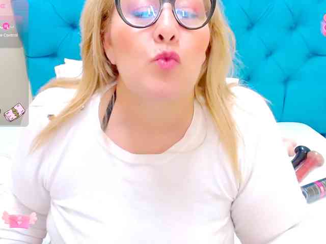 Nayla-Garner webcam