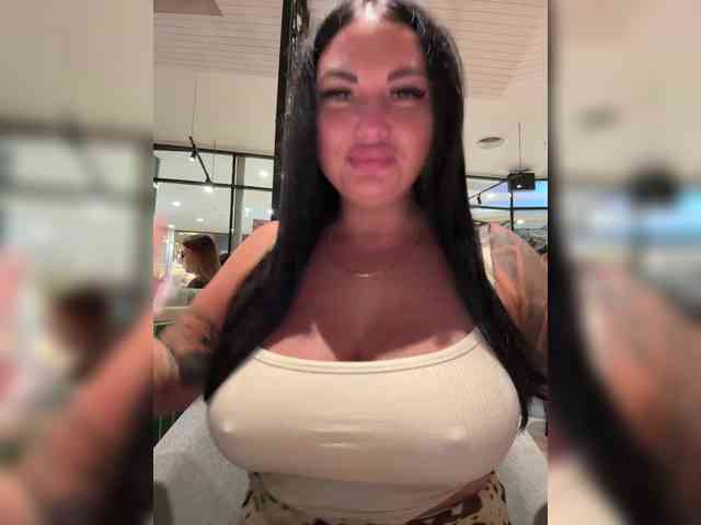 live voyeur webcam TokionaJoe