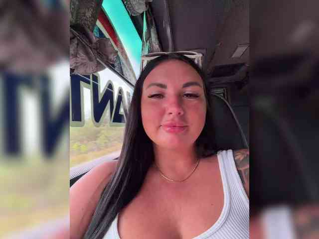 live voyeur webcam TokionaJoe