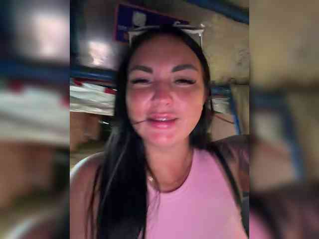 live voyeur webcam TokionaJoe