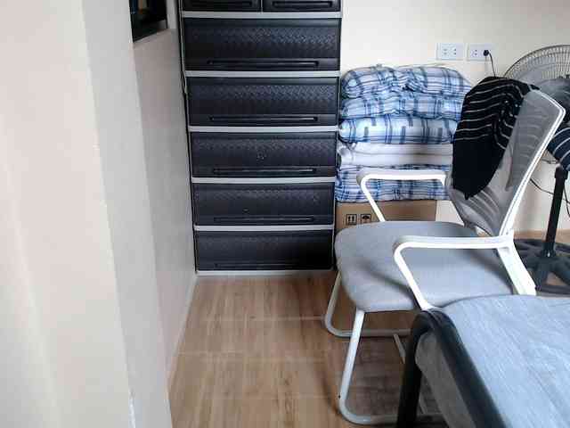 TheLastVIRGIN webcam