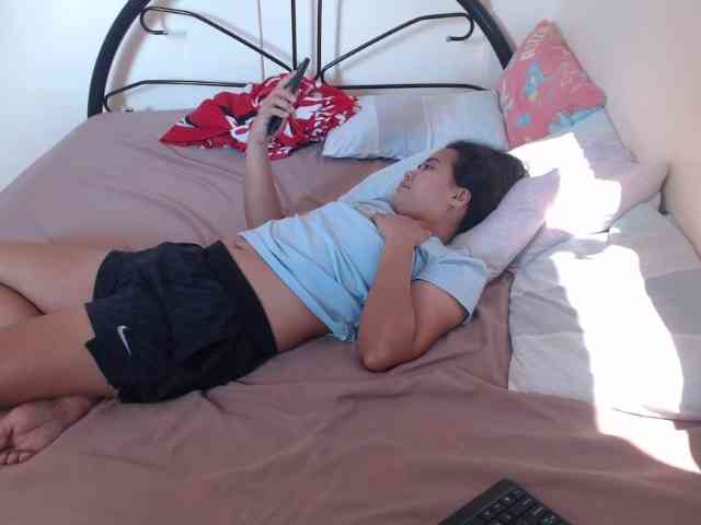 TheLastVIRGIN webcam
