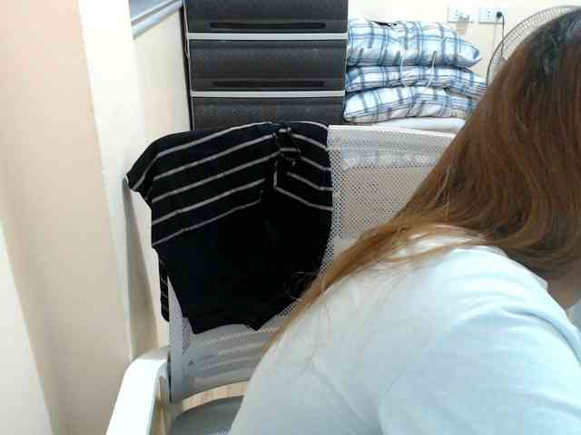 TheLastVIRGIN webcam