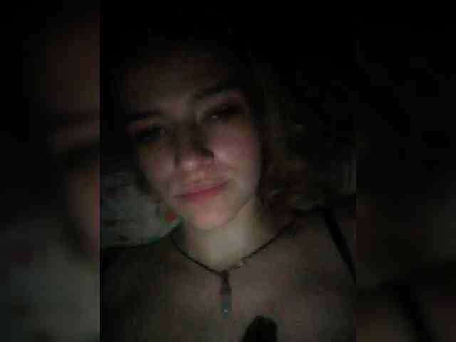 EvelynXKukla webcam