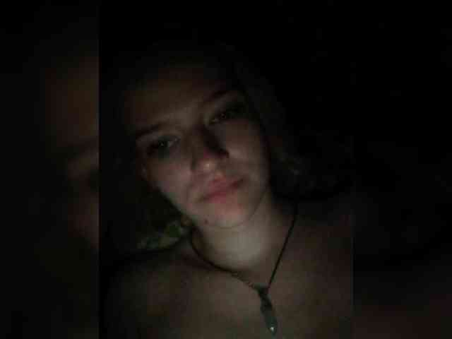 EvelynXKukla webcam