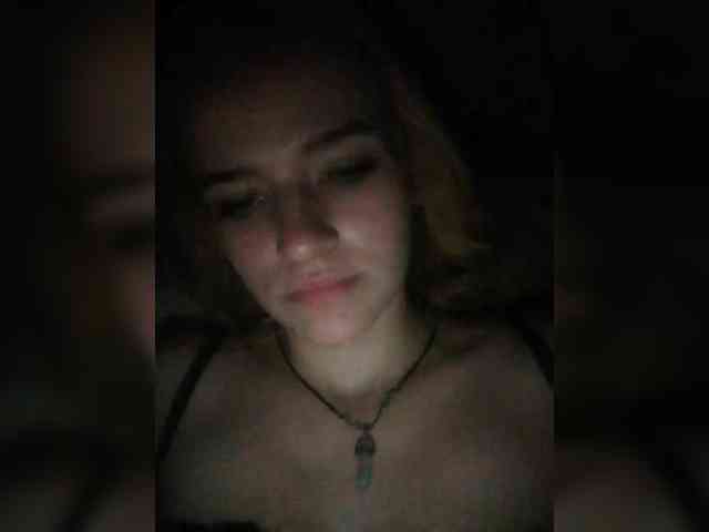 EvelynXKukla webcam