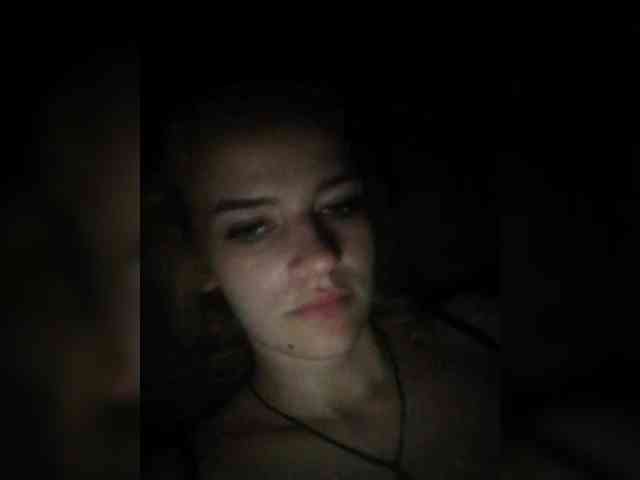 EvelynXKukla webcam