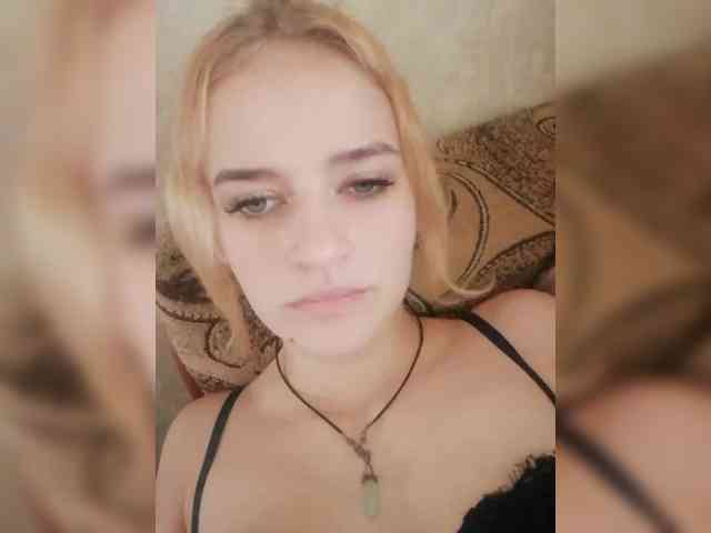 EvelynXKukla webcam