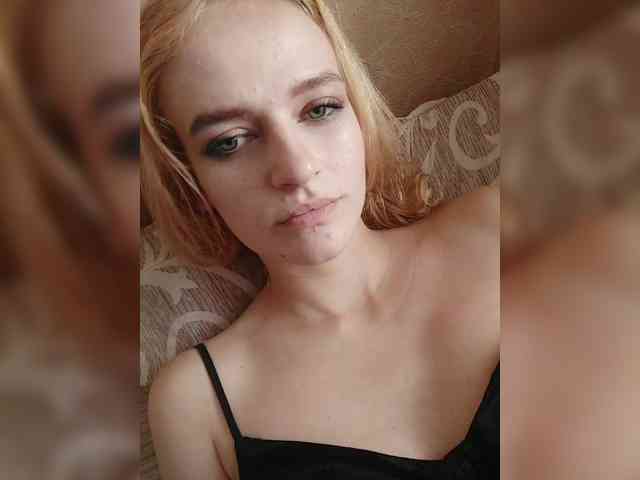 EvelynXKukla webcam