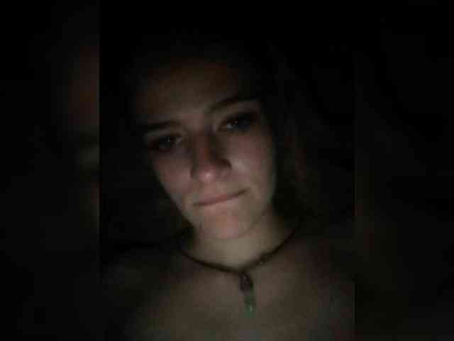 EvelynXKukla webcam